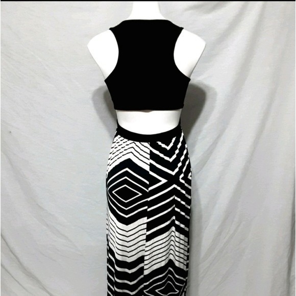 2B bebe Sexy Cutout Back Sleeveless Psychedelic Print Maxi Dress XS - Picture 4 of 5